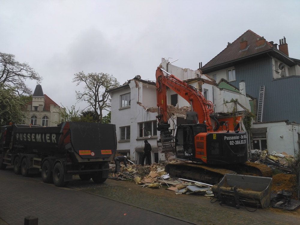 Démolition complète d'une habitation