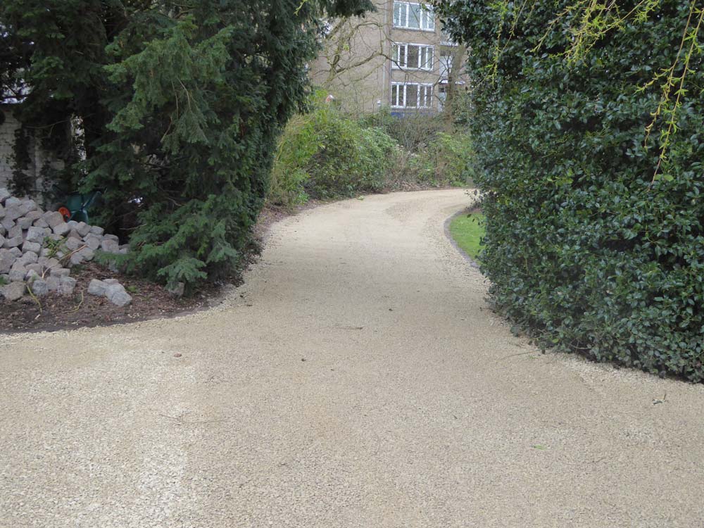 La couleur beige de la dolomie se marie parfaitement la couleur de votre extérieur