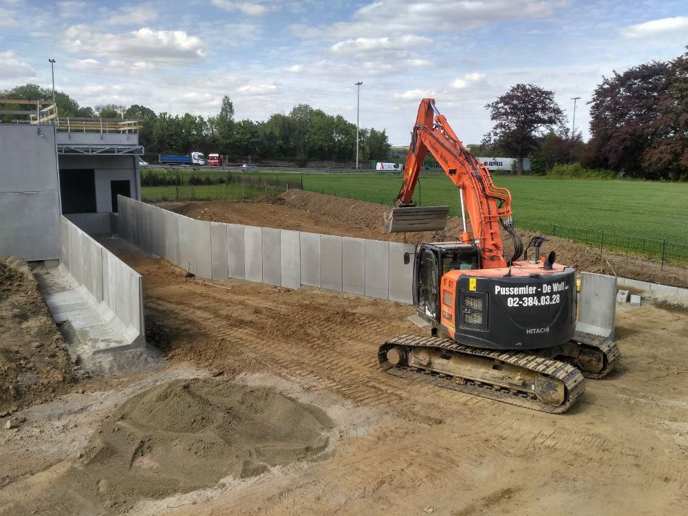 Réalisation d'une rampe d'un quai de déchargement en L beton